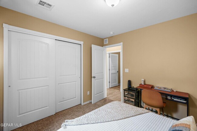 Building Photo - 13956 Garforth Ave