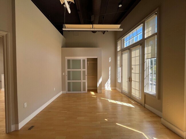 Building Photo - LOS GATOS - DOWNTOWN LOFT RESIDENCE