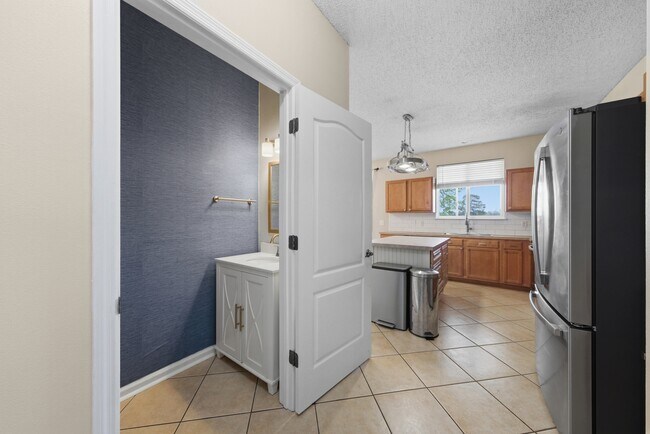 Building Photo - 4125 Palmetto Bay Dr