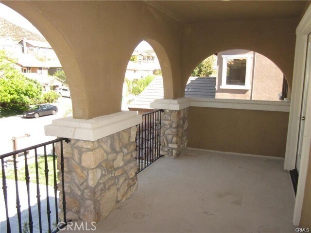 Building Photo - 27086 Pumpkin St