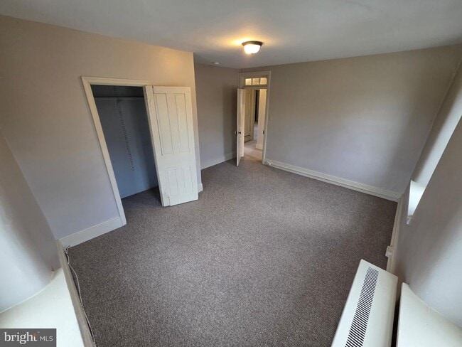 Building Photo - 2022 E Main St