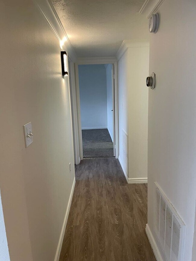 Building Photo - Zions Summit