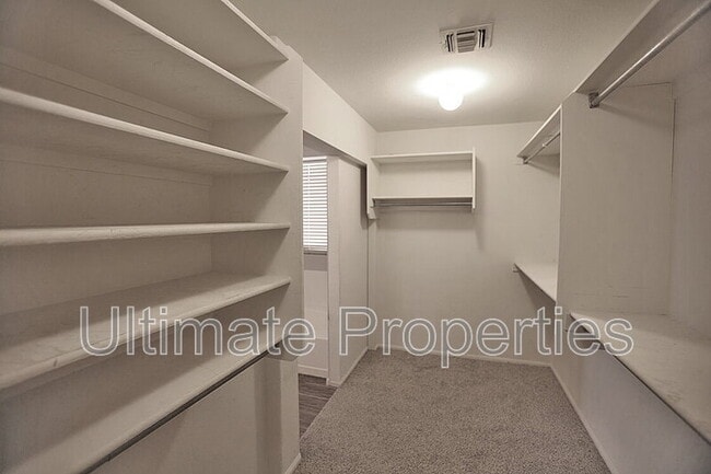 Building Photo - 15821 N 165th Ln