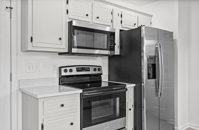 Building Photo - 270 Harold Dr