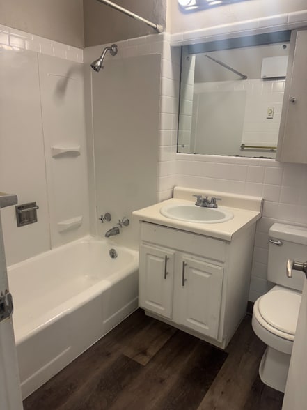 Building Photo - 4640 22nd Ave NE