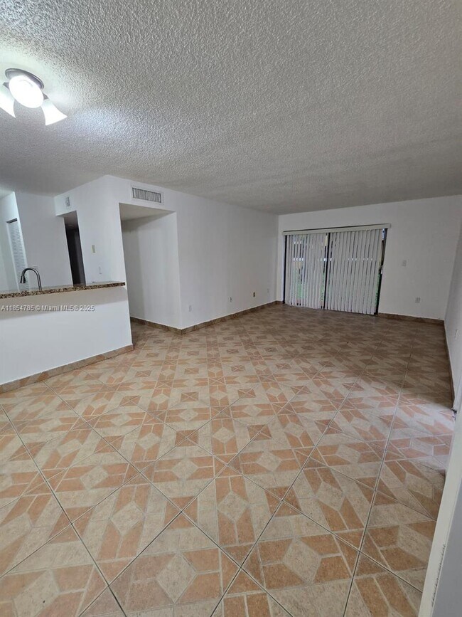 Building Photo - 15620 SW 80th St