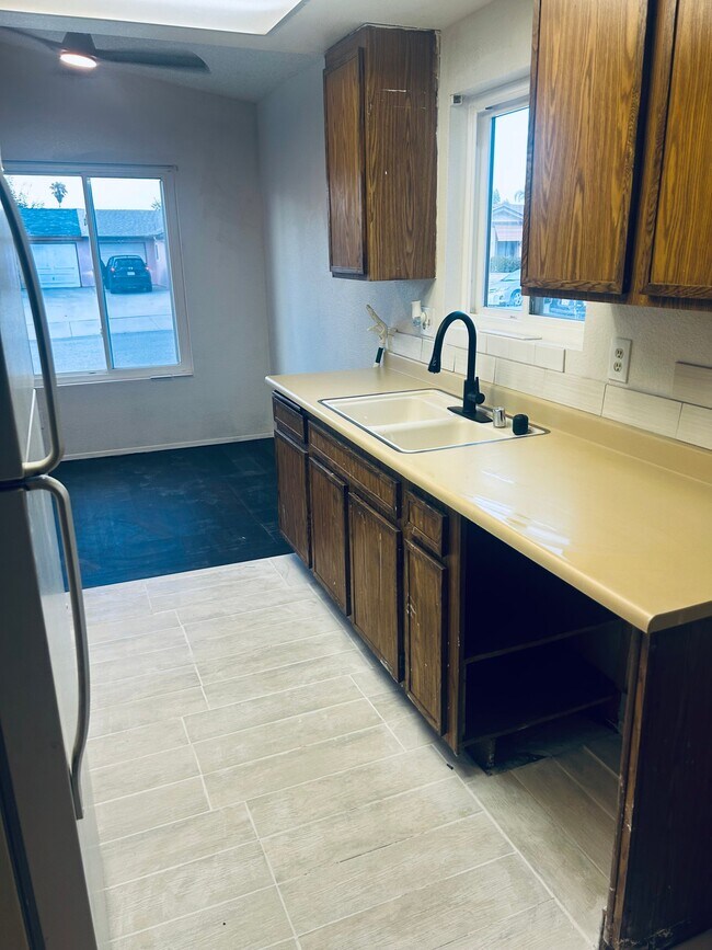 Building Photo - 27239 Coronado Way
