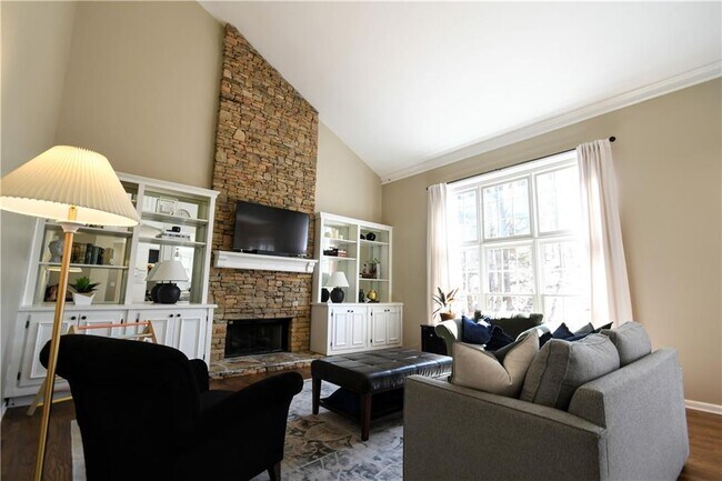 Building Photo - 460 Summer Breeze Terrace