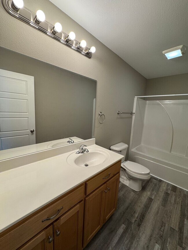 Building Photo - 310 N Varnell Rd