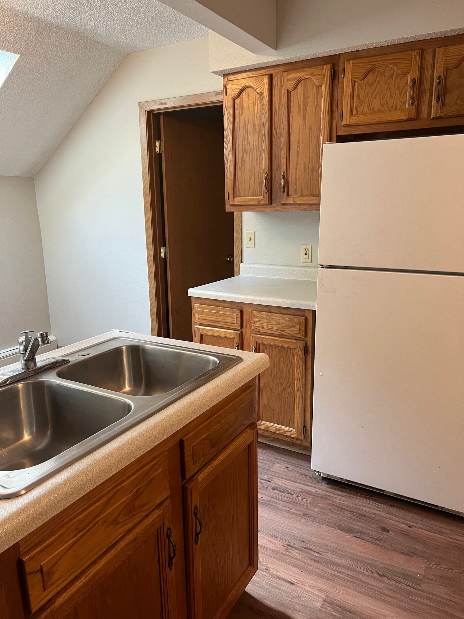 Building Photo - 120 Locust St