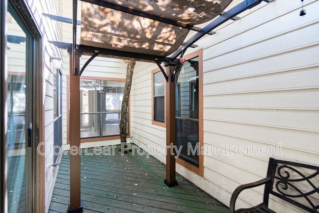 Building Photo - 12527 Enfield Park
