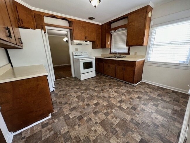 Primary Photo - 3 Bedroom, 1 Bath Home