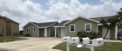 Building Photo - 1308 Quitaca Dr