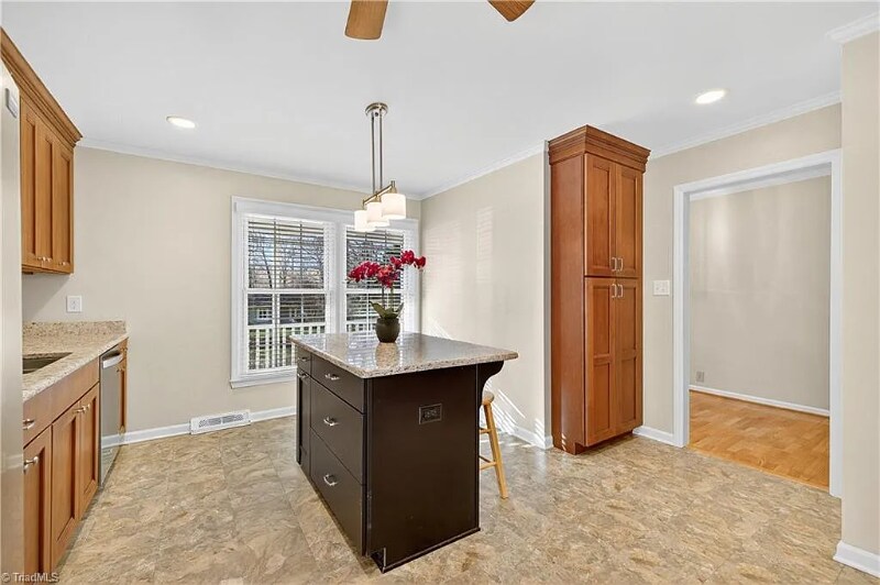 Building Photo - 3041 Forest Line Dr