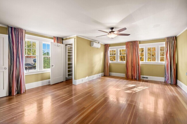 Building Photo - Elegant Grant Park Craftsman with Wine Cel...