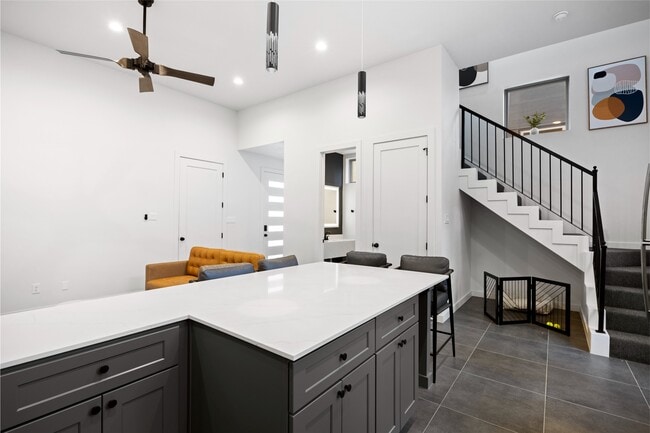 Building Photo - 13842 Bee Flower Ln