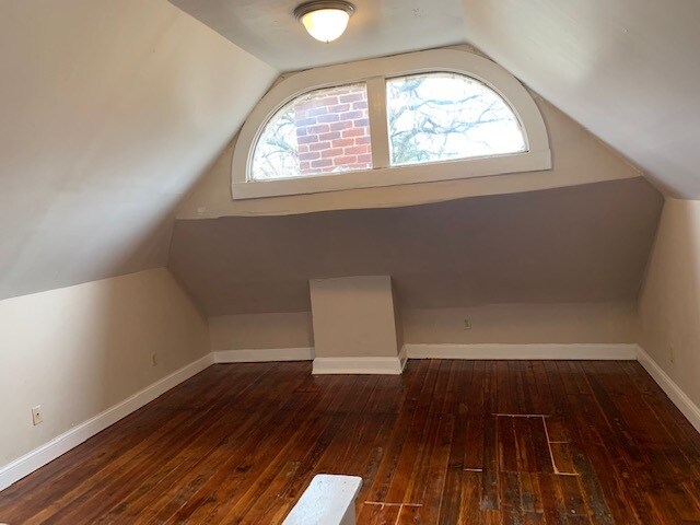 Building Photo - 3042 Gilbert Ave