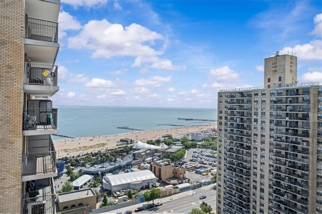Building Photo - 501 Surf Ave