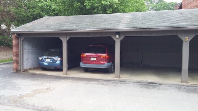 Building Photo - 32 Webster Ct