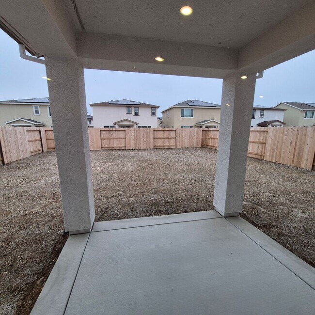 Building Photo - Brand New 5 Bedroom Home in Rancho Cordova