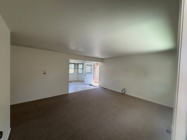 Building Photo - 2985 Mattison Ln