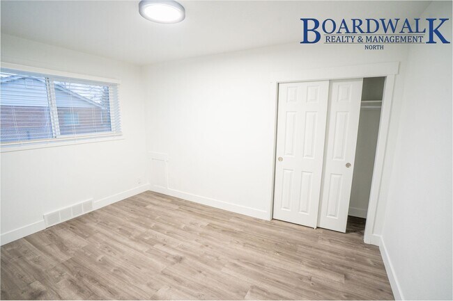 Building Photo - Newly Remodeled 3 Bedroom East of Harrison Blvd!