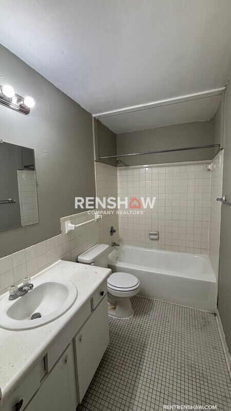 Building Photo - 3247 13 Colony Mall