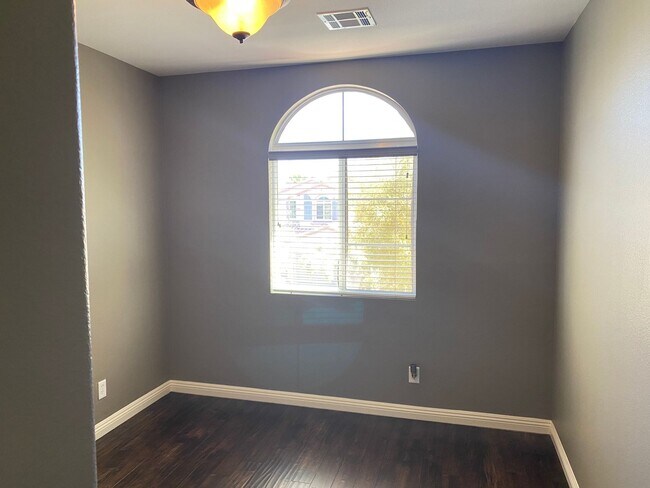 Building Photo - Pool!!! Spa!!! Summerlin!!! Gated!!! Park!! Mature lush landscape in back yard!! Synthetic Grass!...