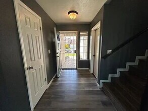 Building Photo - single-family home located in a cul-de-sac