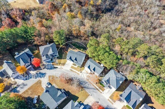 Building Photo - 137 Baywood Crossing