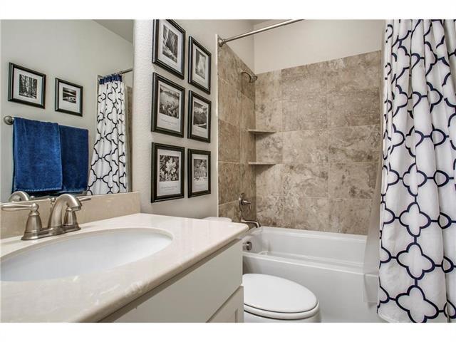 Building Photo - 929 Jamesville Ln