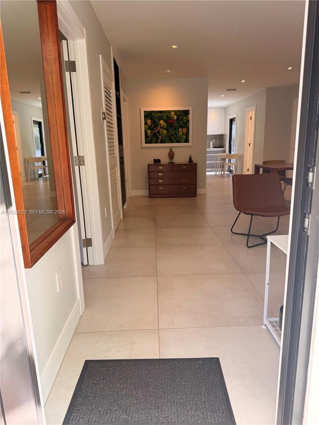Building Photo - 360 NW 40th St