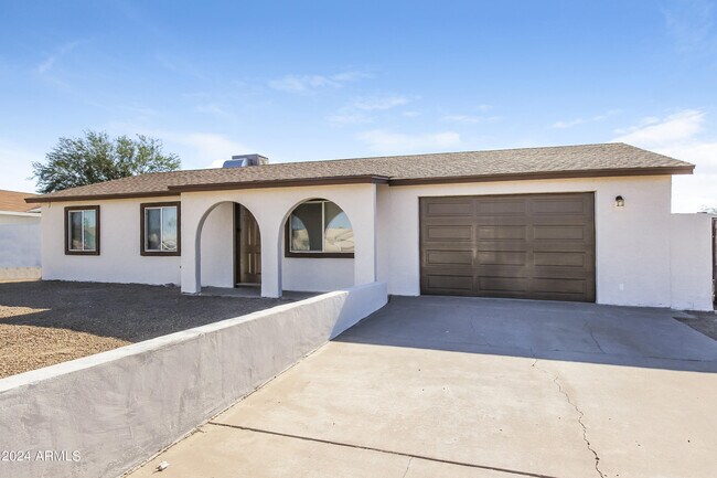 Building Photo - 4045 E Joan De Arc Ave