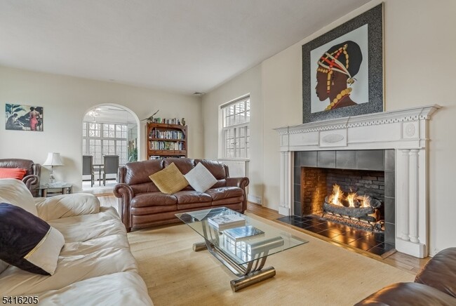 Building Photo - 123 N Wyoming Ave