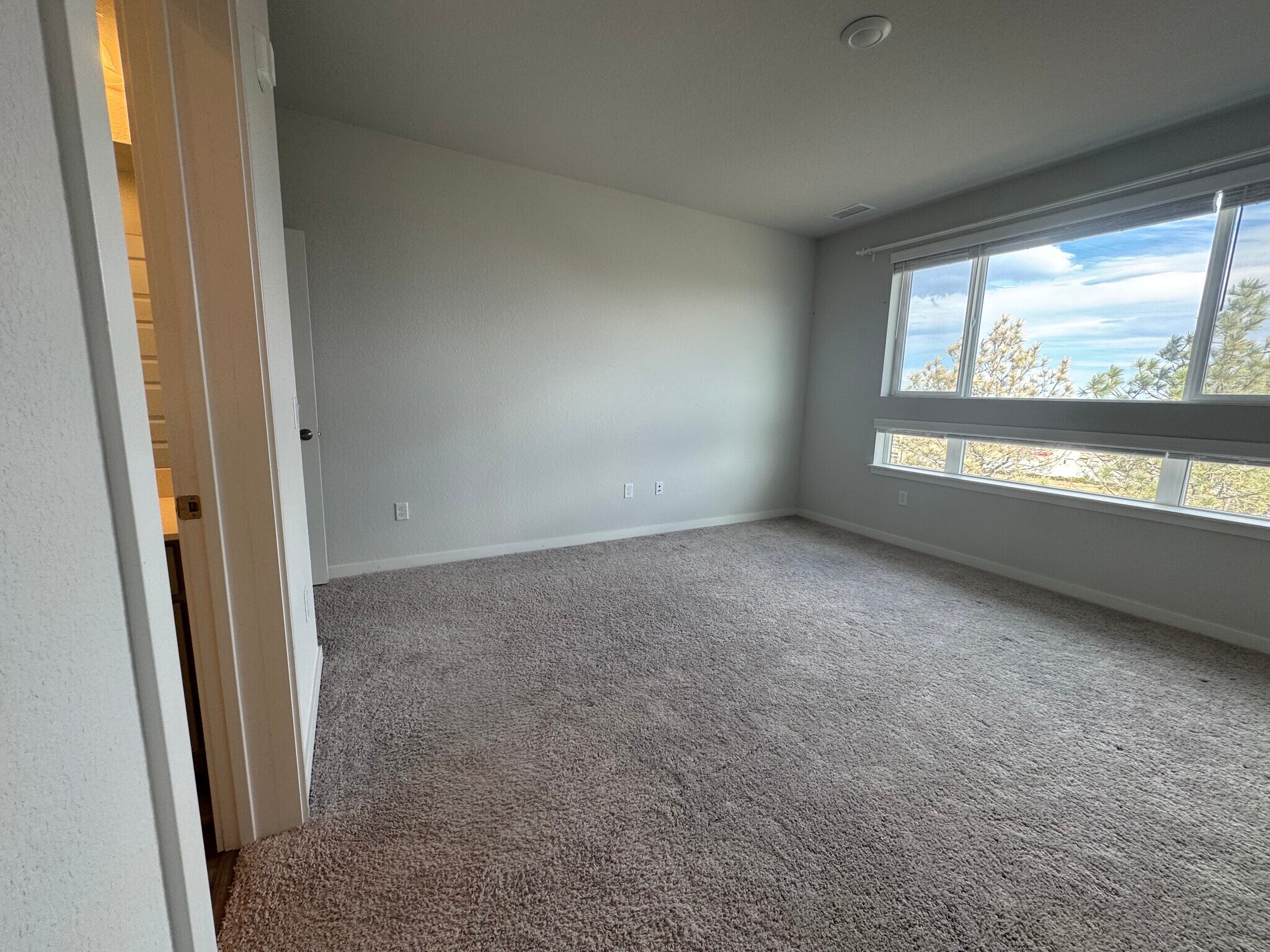 Building Photo - 487 Interlocken Blvd