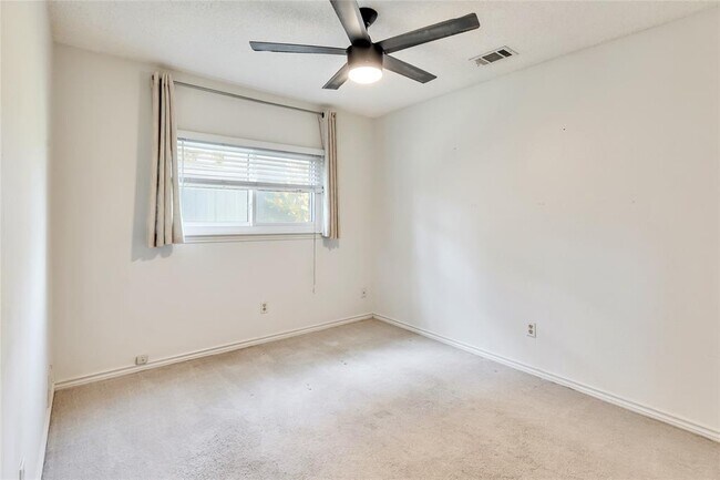 Building Photo - 4507 Velasco Pl