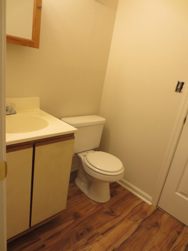 Building Photo - Cute n cozy Condo near Princess Anne & Salem Rd Va Beach