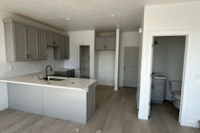 Building Photo - 3348 W 1570 N