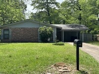 Building Photo - 851 Willow Dr