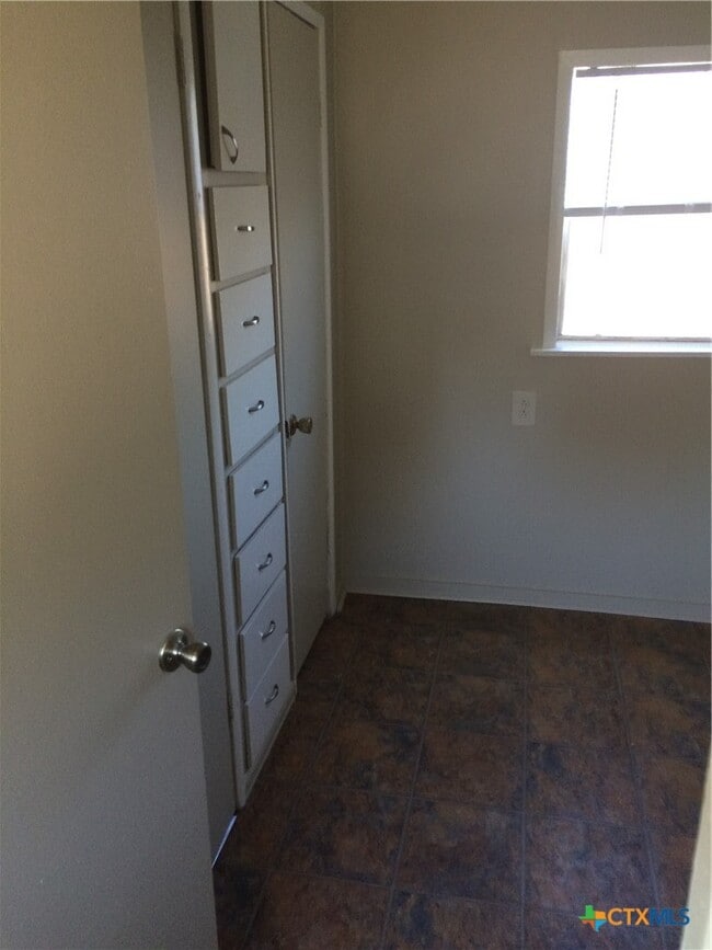 Building Photo - 4001 FM 20