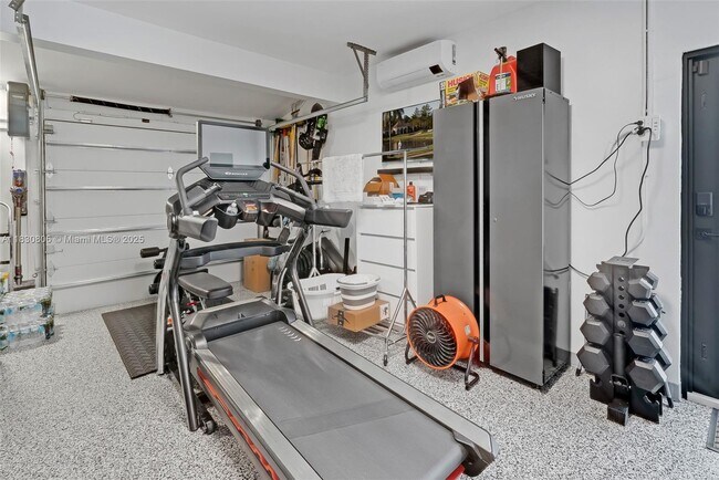 Building Photo - 9241 SW 55th St