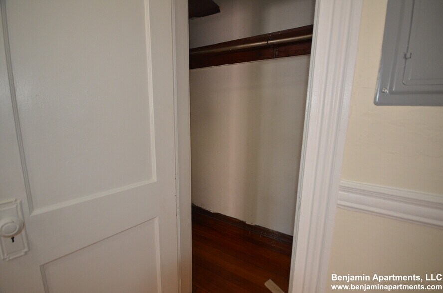 Building Photo - 5 Walbridge St