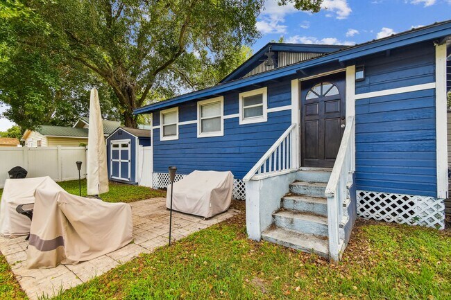 Building Photo - Riverside Heights Historic Bungalow!