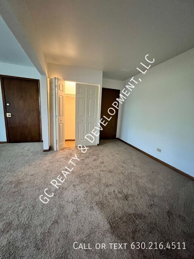 Building Photo - 525 Highview Ave