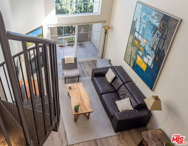 Building Photo - 15206 Burbank Blvd