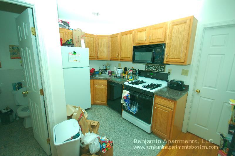 Building Photo - 1254 Commonwealth Ave