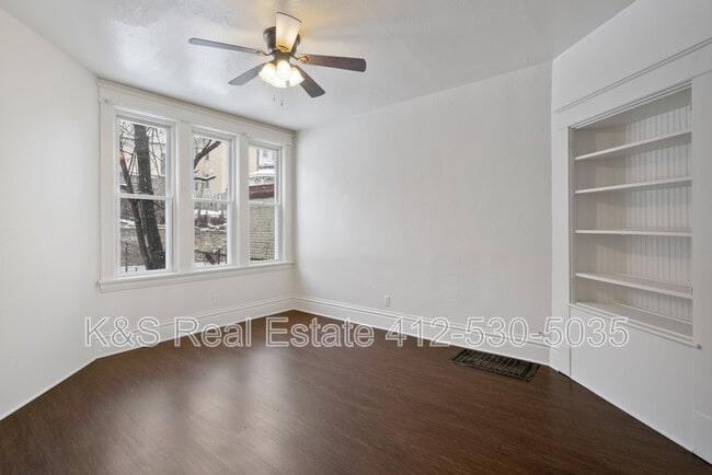 Building Photo - 439 Kingsboro St