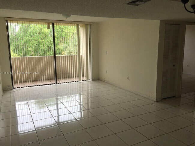 Building Photo - 8006 SW 149th Ave