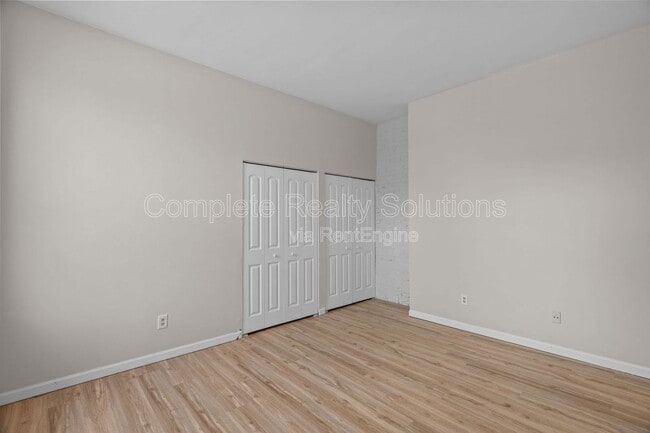 Building Photo - 2221-2223-2223 Rutger St