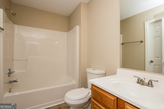Building Photo - 6792 Foxfire Pl